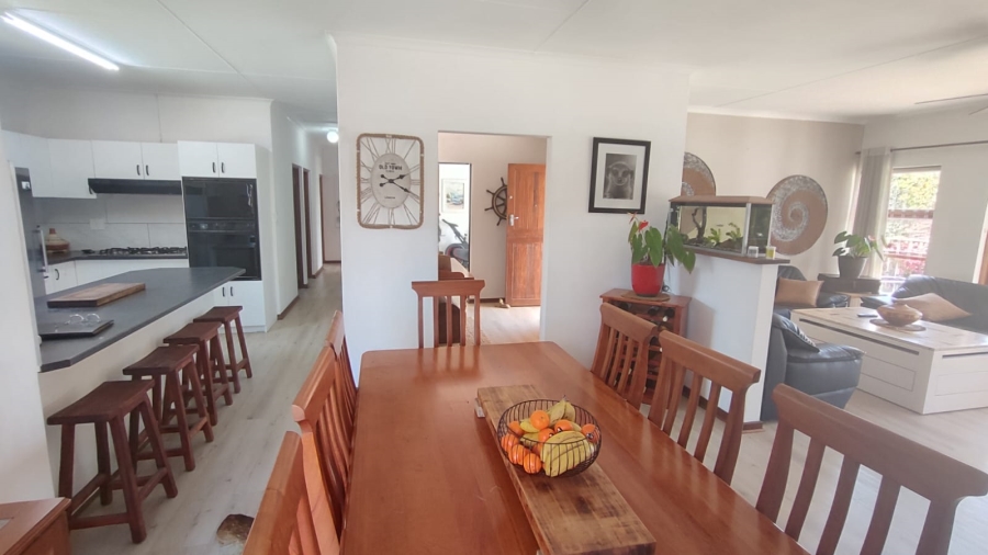 3 Bedroom Property for Sale in Stilbaai Wes Western Cape